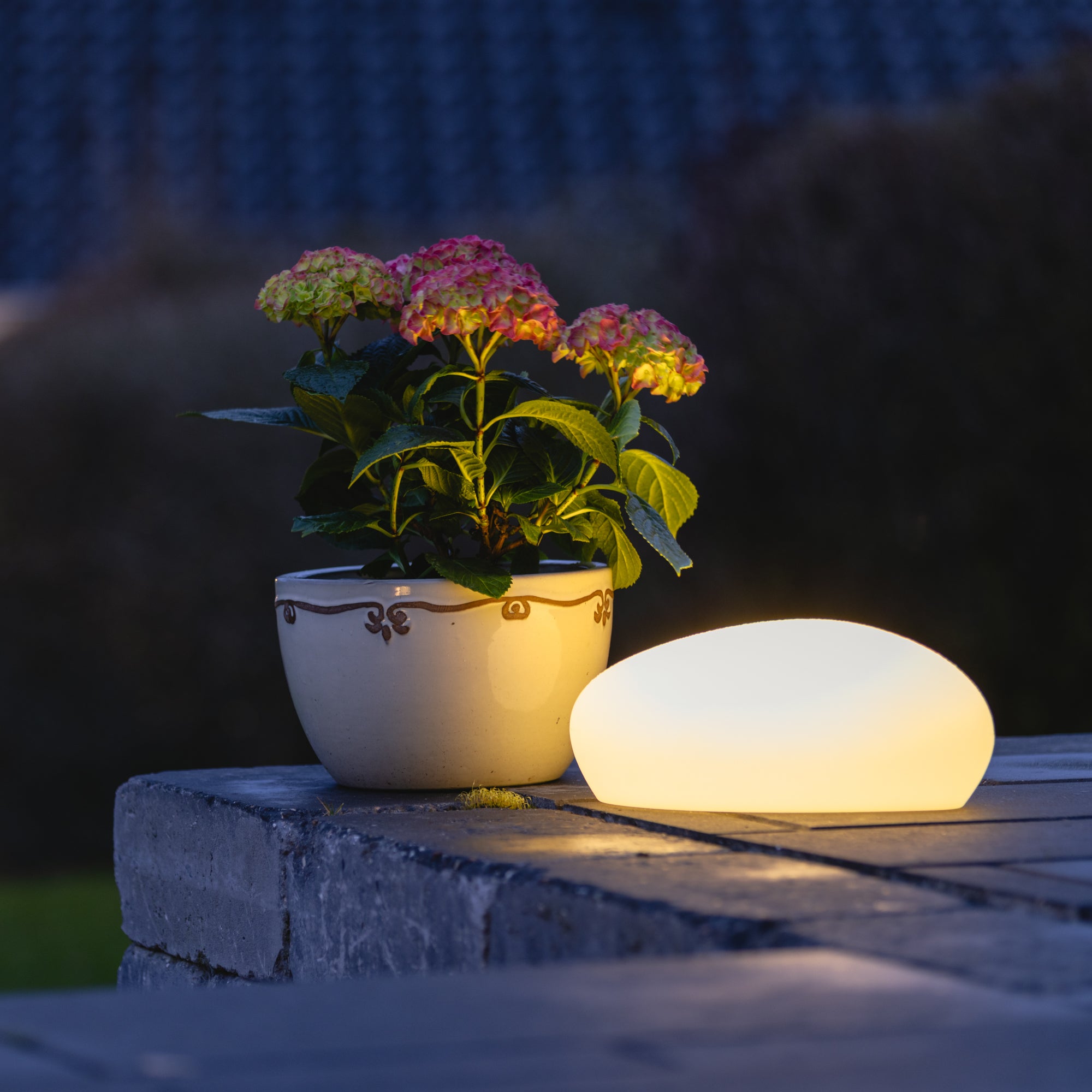 Lea LED Stein Groß weiß – LED-nordic.com